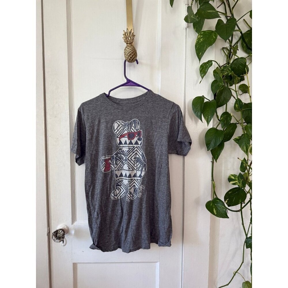 Riot society men’s size medium, abstract, panda T-shirt